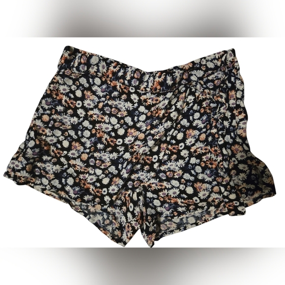 Forever 21 Girls’ Size 13/14 Black Floral Tulip Hem Shorts – Lightweight - Picture 3 of 4